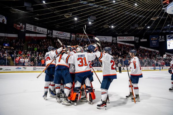 Navigation to Story: Men’s Hockey Caps Off Best Season in Program History