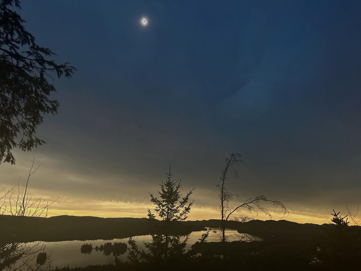Solar+Eclipse+on+Rocky+Mountain+in+Inlet.+%2FPhoto+courtesy+of+Breannan+OHara.