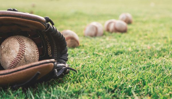 Navigation to Story: Baseball team enjoying a winning season and exciting moments